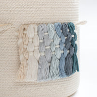 Artist Series - Lise Silva Gomes